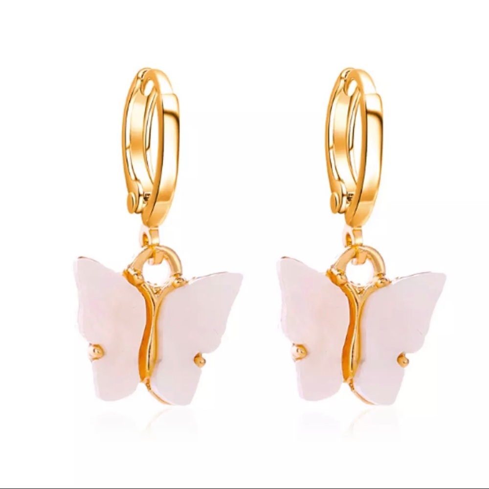 3/$30 π White Acrylic Butterfly Earrings - Picture 4 of 5